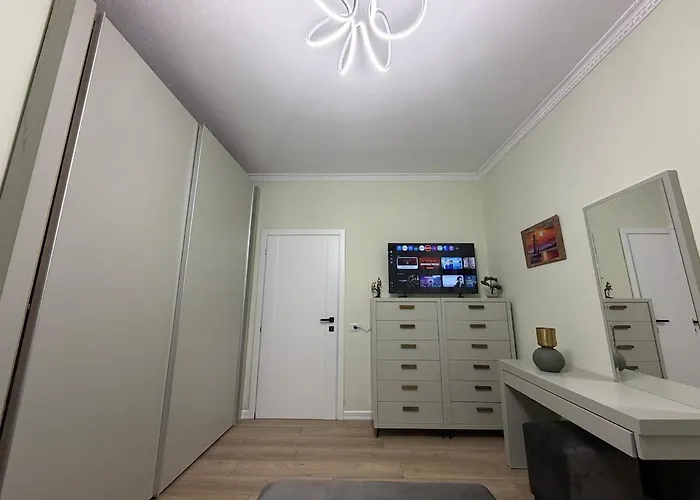 Urban Apartment *